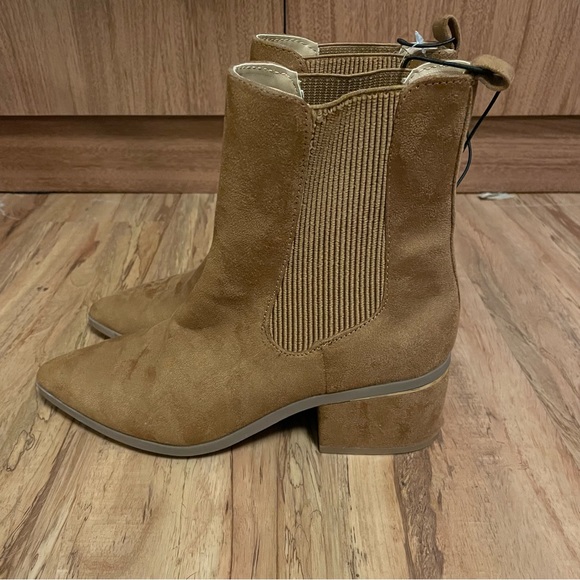 Express Women’s Ankle Booties Small Heel - Picture 5 of 6